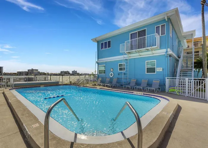 With Heated Pool, Steps To Sand, Coral A-4 *